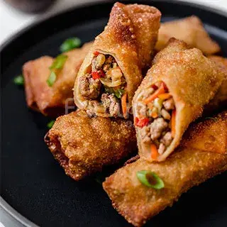 ClubHouse Pizza and Chicken signature dishes - Fresh pizza and halal fried chicken in Winnipeg